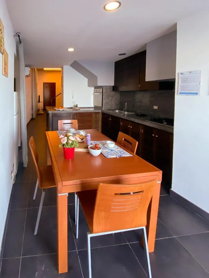 Terrazza Roberto Apartment Cefalu 0*,
